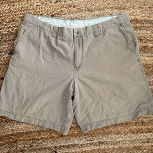 Columbia Men’s Size 42 Khaki Shorts